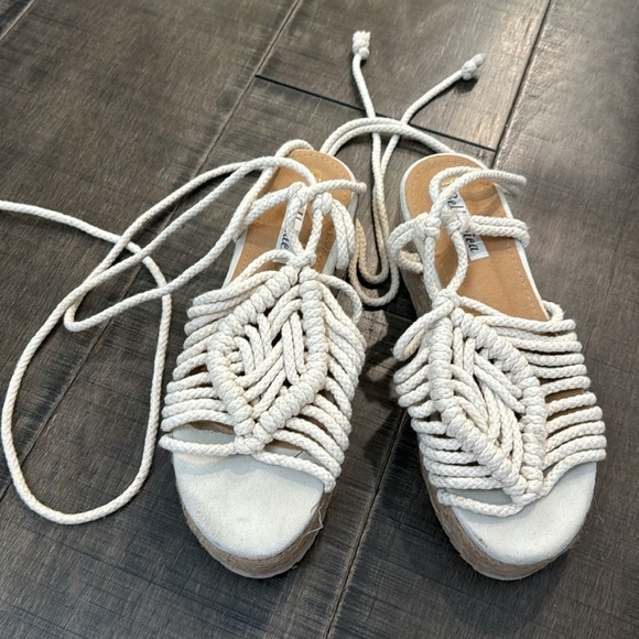 BELLAMICA BRAIDED SUMMER SANDALS SIZE 8 (38) - Picture 4 of 17